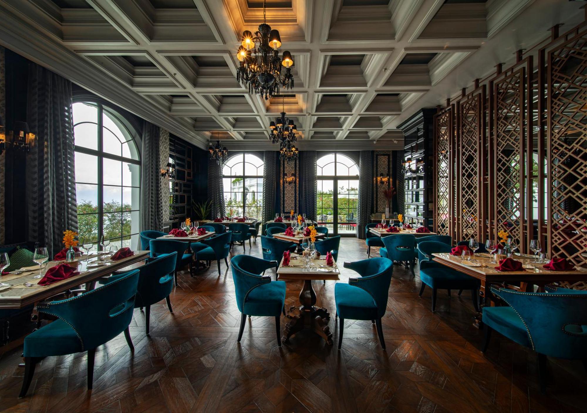 Silk Path Grand Sapa Resort & Spa Exterior photo The restaurant