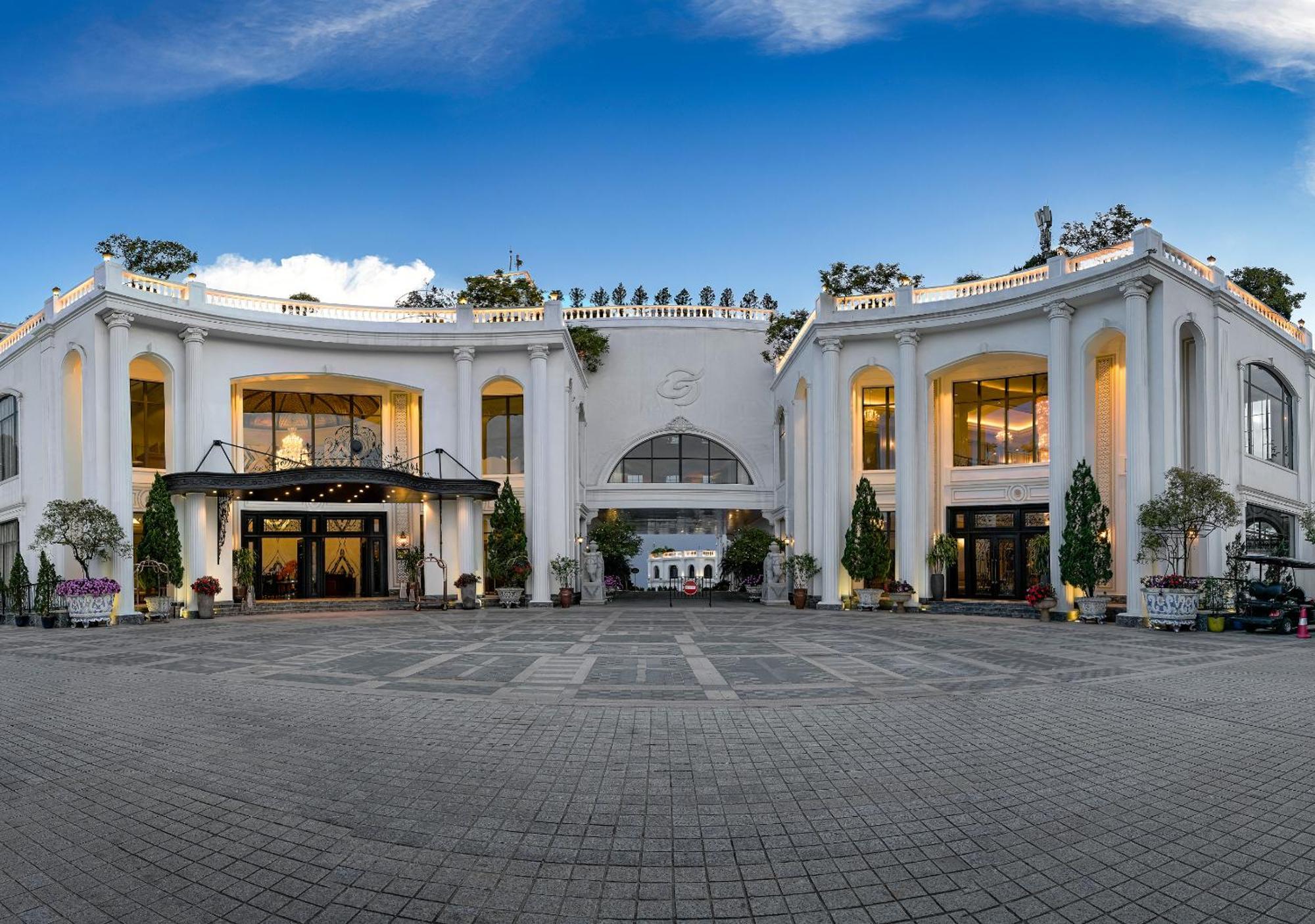 Silk Path Grand Sapa Resort & Spa Exterior photo Vinpearl Hotel Nha Trang